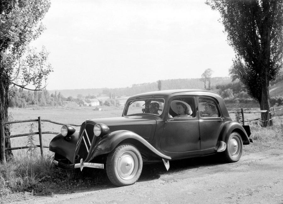 Citroen Traction Avant 1934 года  (фото 43 из 59)